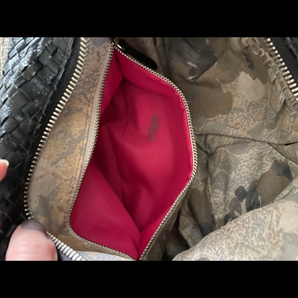 Elliott Lucca Woven Shoulder Bag - Picture 4 of 6